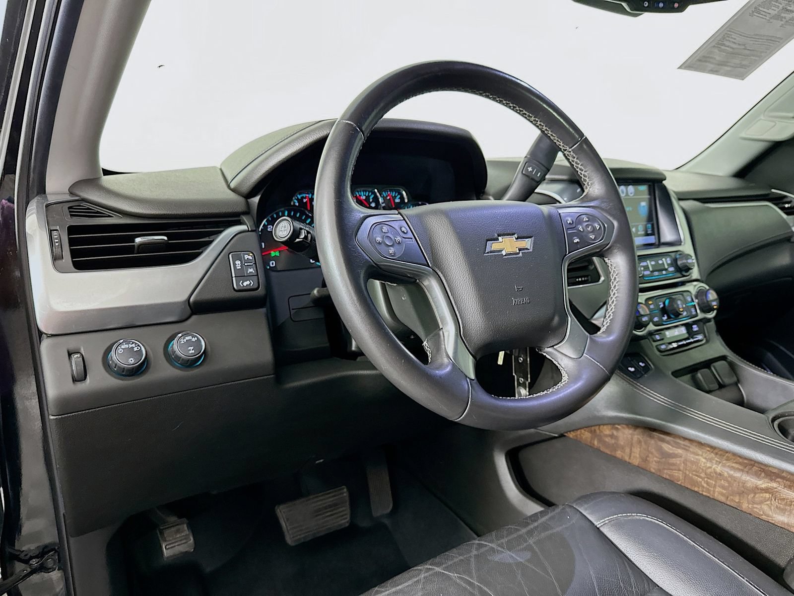 Used 2018 Chevrolet Tahoe LT w/ LT Midnight Edition AWD/4WD image 10