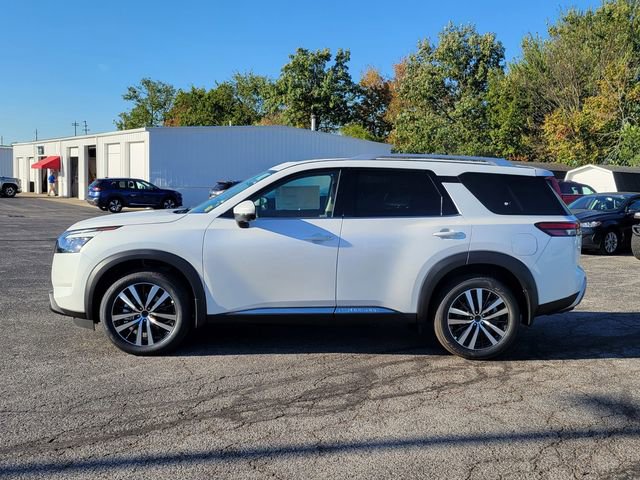New 2025 Nissan Pathfinder Platinum w/ Black Appearance Package image 9