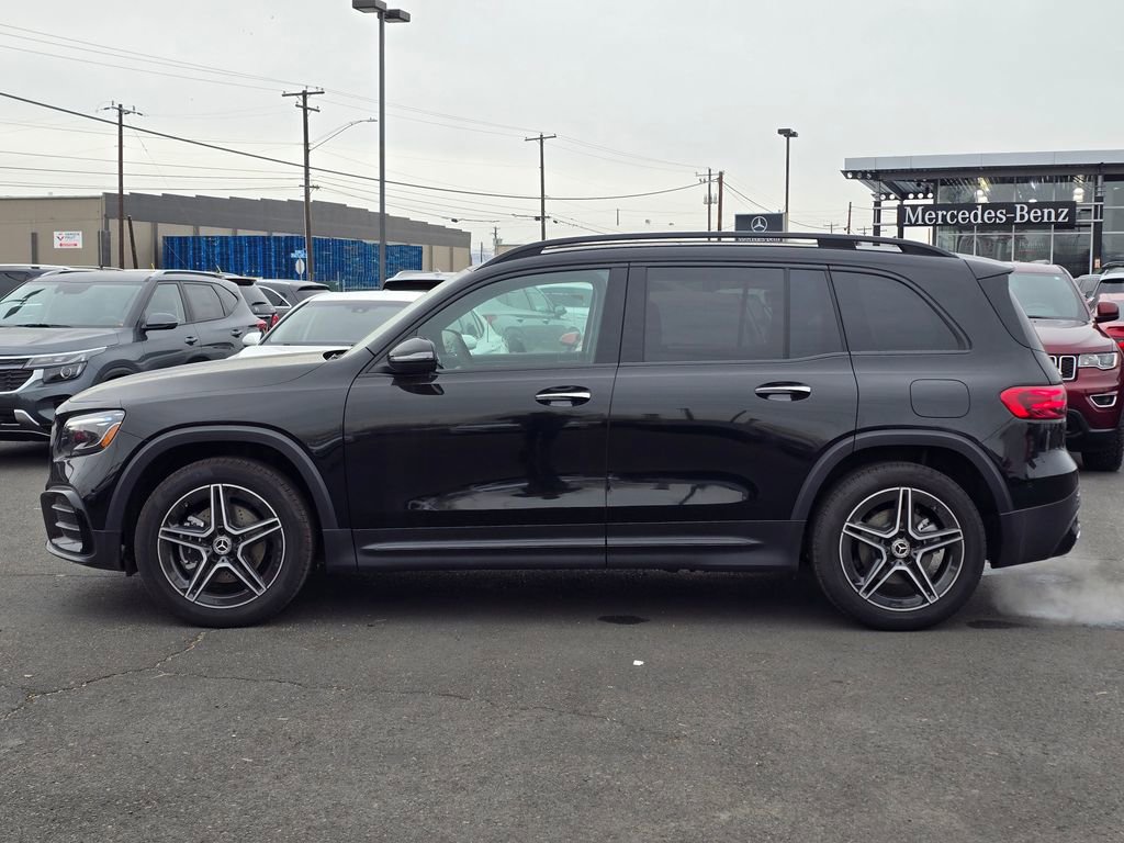 New 2024 Mercedes-Benz GLB 250 image 2