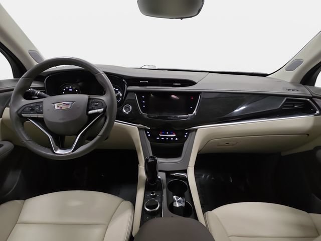 Certified 2022 Cadillac XT6 Premium Luxury w/ Technology Package AWD/4WD image 9