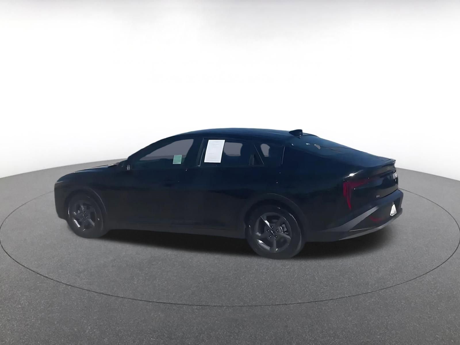 Used 2025 Kia K4 LXS image 10