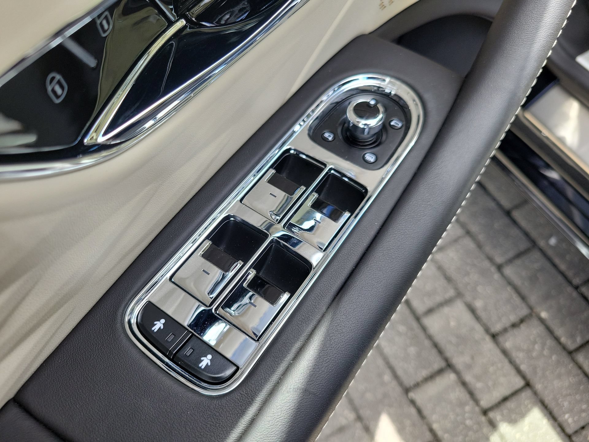 Used 2021 Bentley Flying Spur V8 AWD/4WD image 32