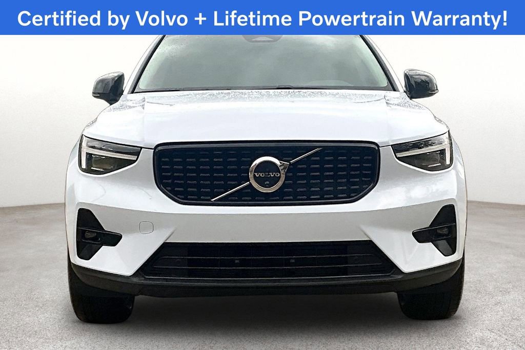 Certified 2026 Volvo XC40 B5 Plus image 6