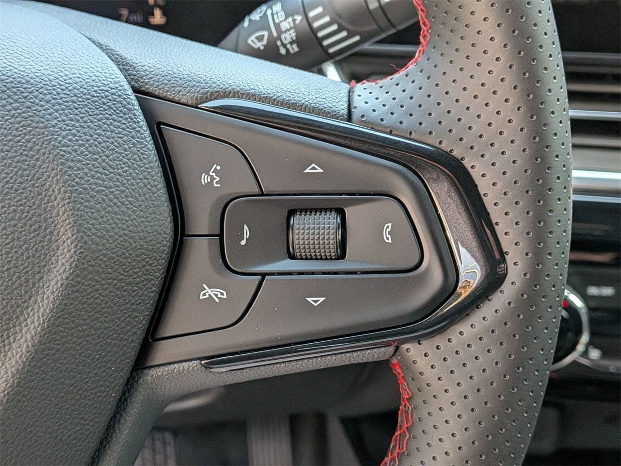 New 2026 Chevrolet Trax RS w/ Driver Confidence Package FWD image 13