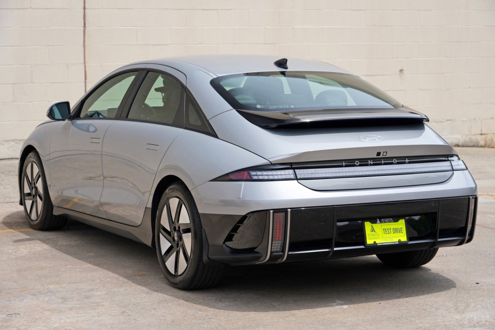 Used 2025 Hyundai Ioniq 6 SE RWD image 45