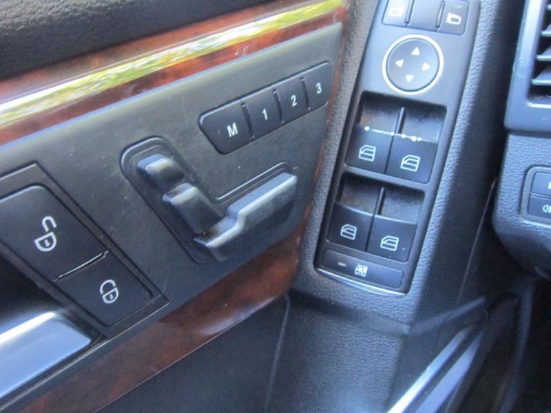 Used 2012 Mercedes-Benz GLK 350 4MATIC image 36