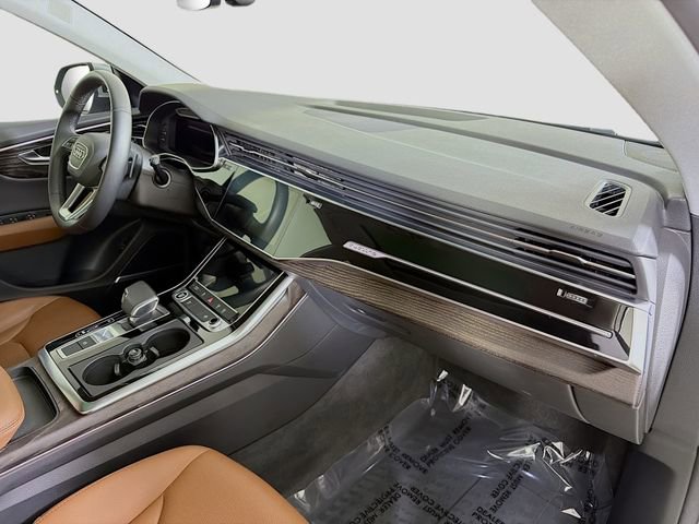 Used 2022 Audi Q8 Premium Plus image 31