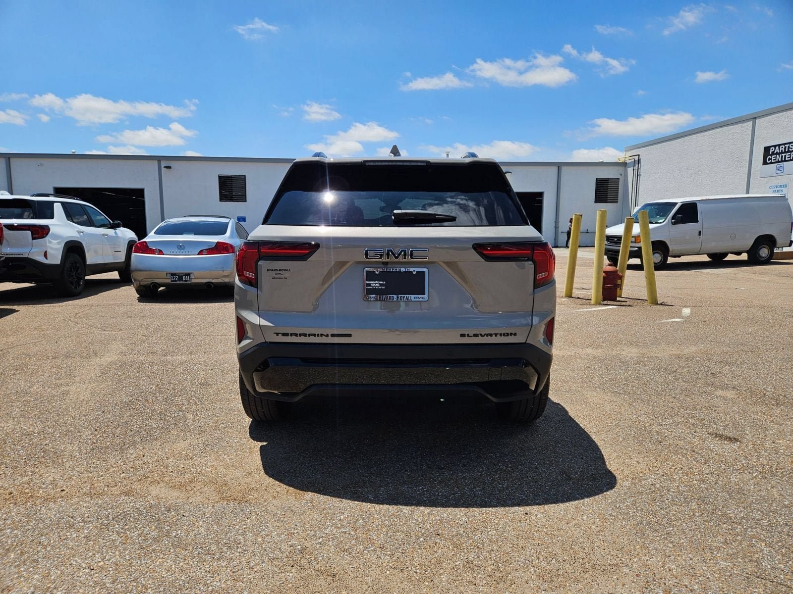 New 2026 GMC Terrain Elevation w/ Elevation Premium Package AWD/4WD image 5
