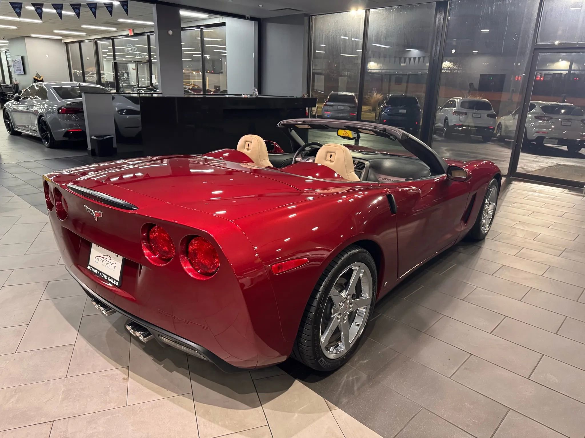 Used 2007 Chevrolet Corvette Convertible w/ Preferred Equipment Group RWD image 5