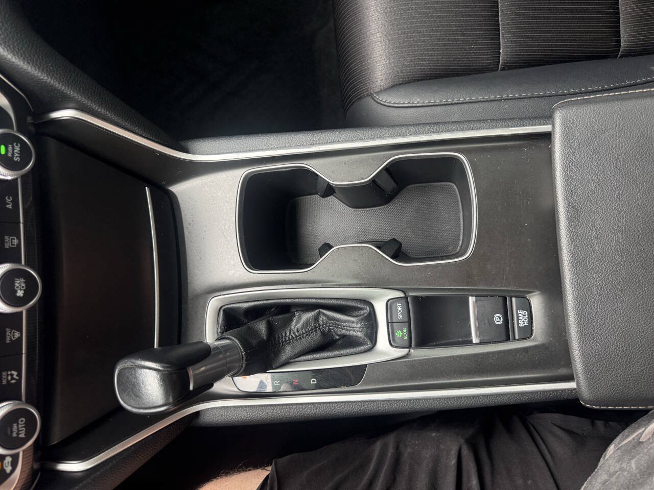 Used 2020 Honda Accord Sport image 29