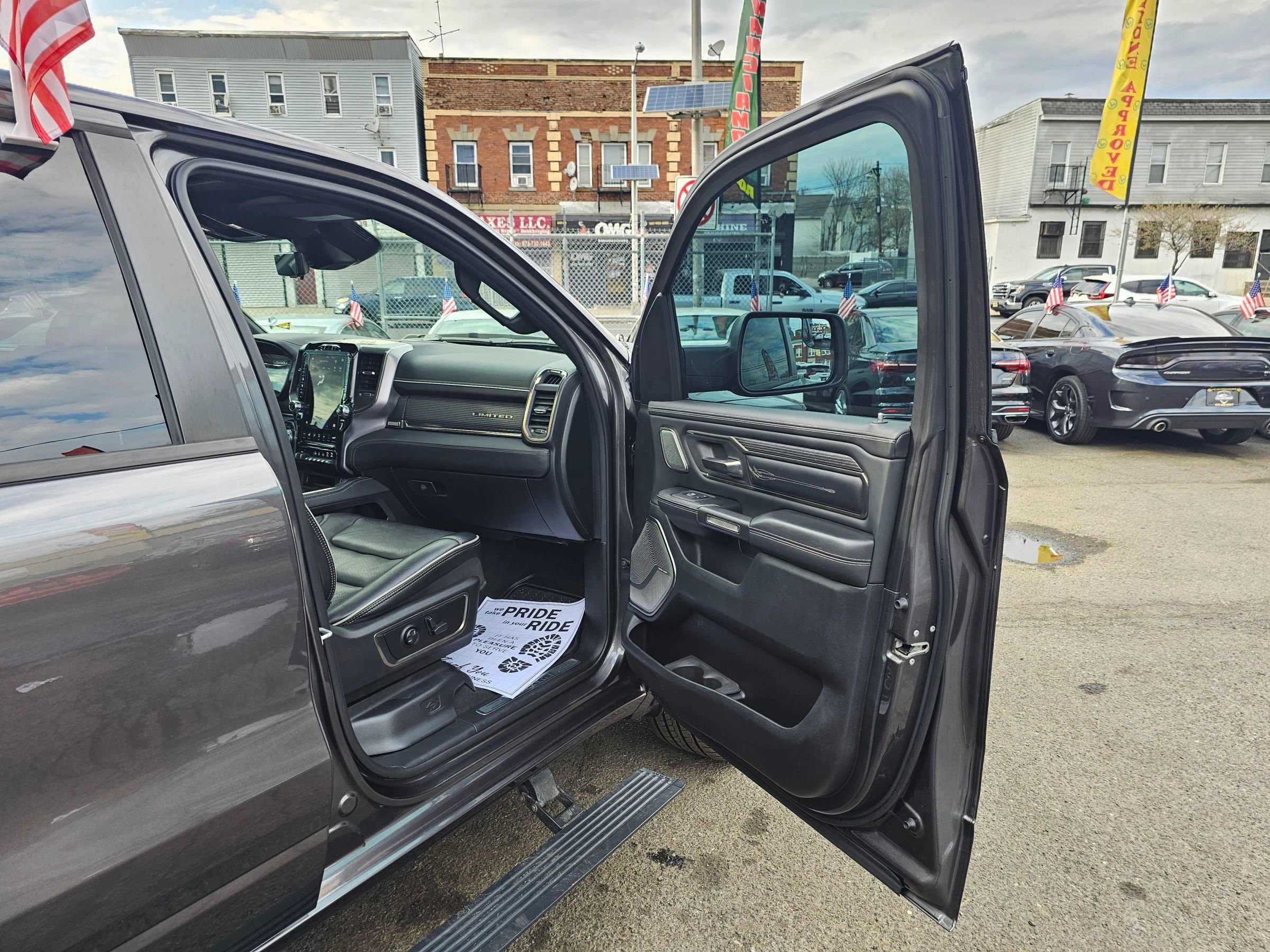 Used 2021 RAM 1500 Limited w/ Night Edition image 11