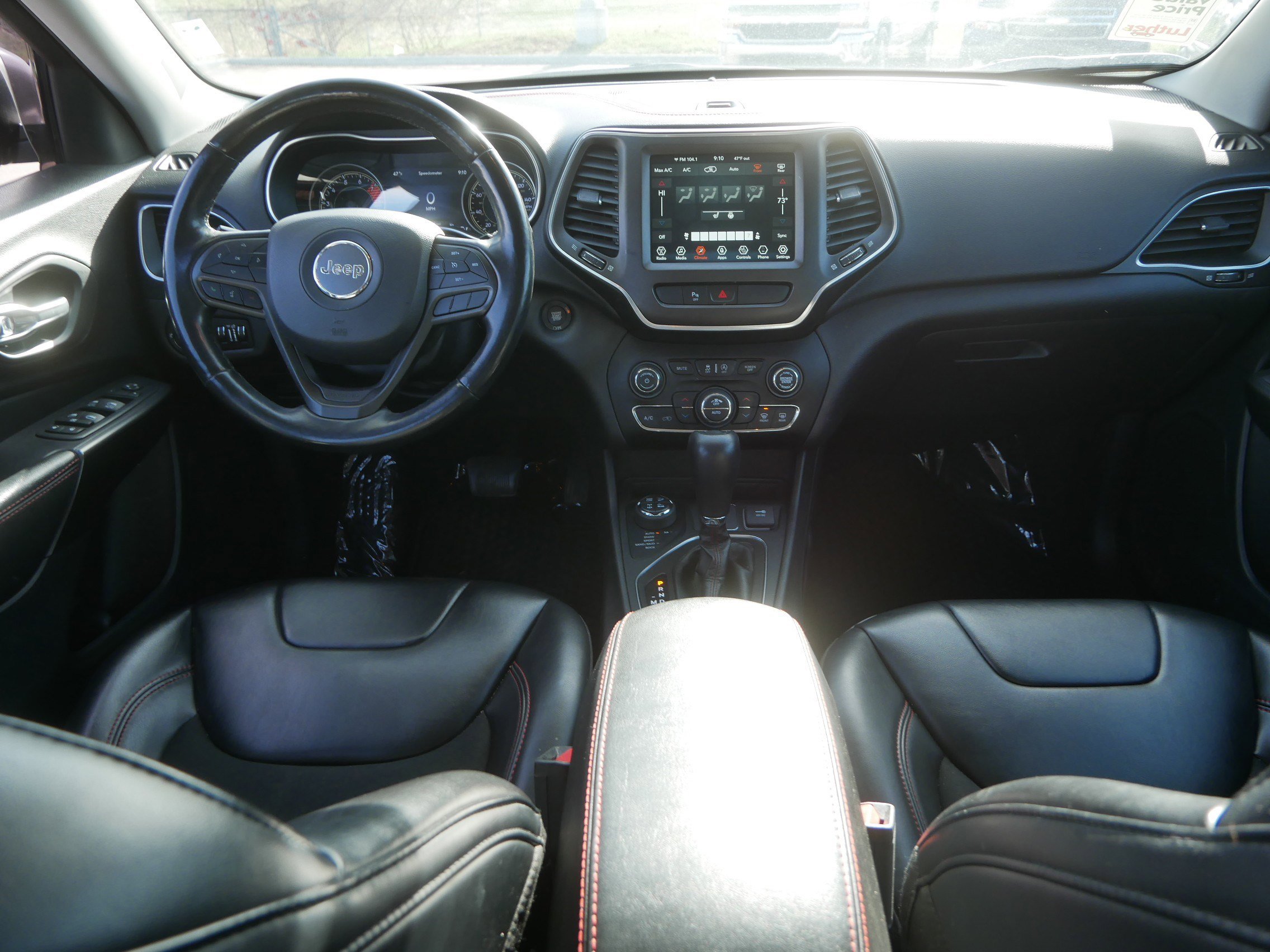 Used 2020 Jeep Cherokee Trailhawk w/ Cold Weather Group image 10