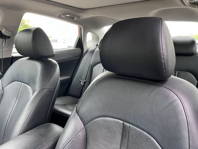 Used 2020 Kia Optima SE FWD image 12