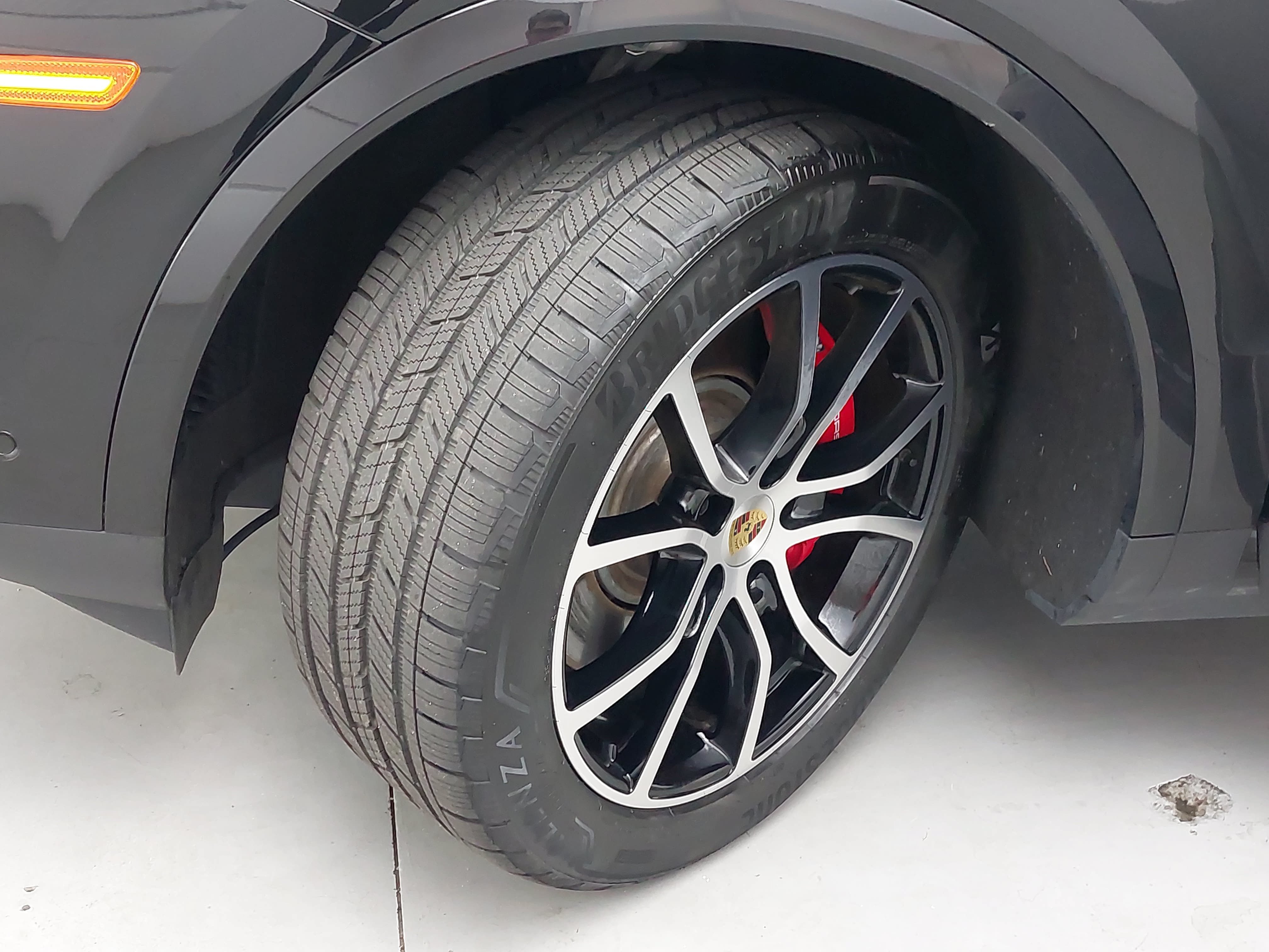 Certified 2024 Porsche Cayenne S AWD/4WD image 35