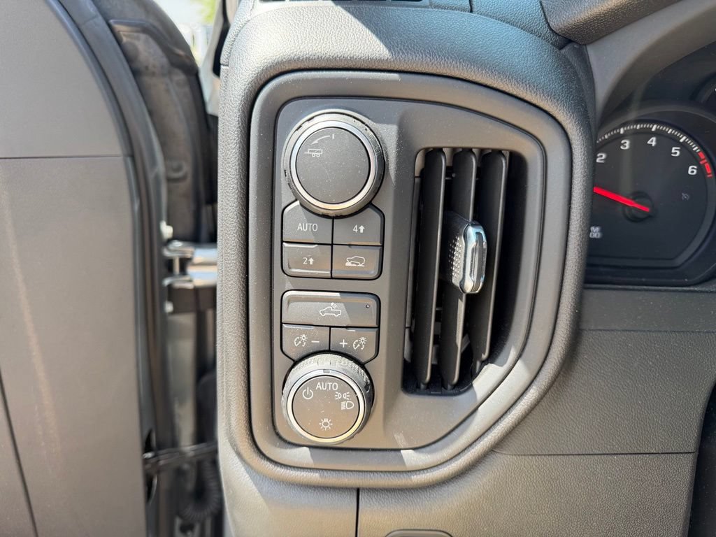 Used 2025 Chevrolet Silverado 1500 Custom AWD/4WD image 24