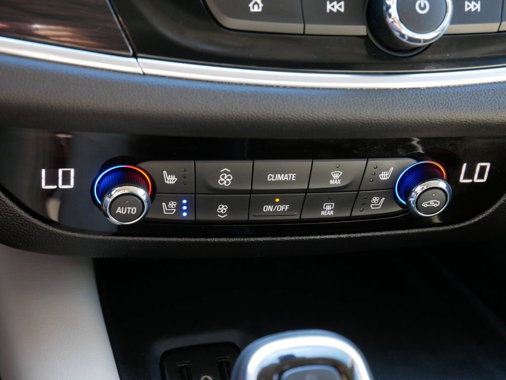 Used 2019 Buick Enclave Premium w/ Trailering Package, 5000 lbs. AWD/4WD image 23