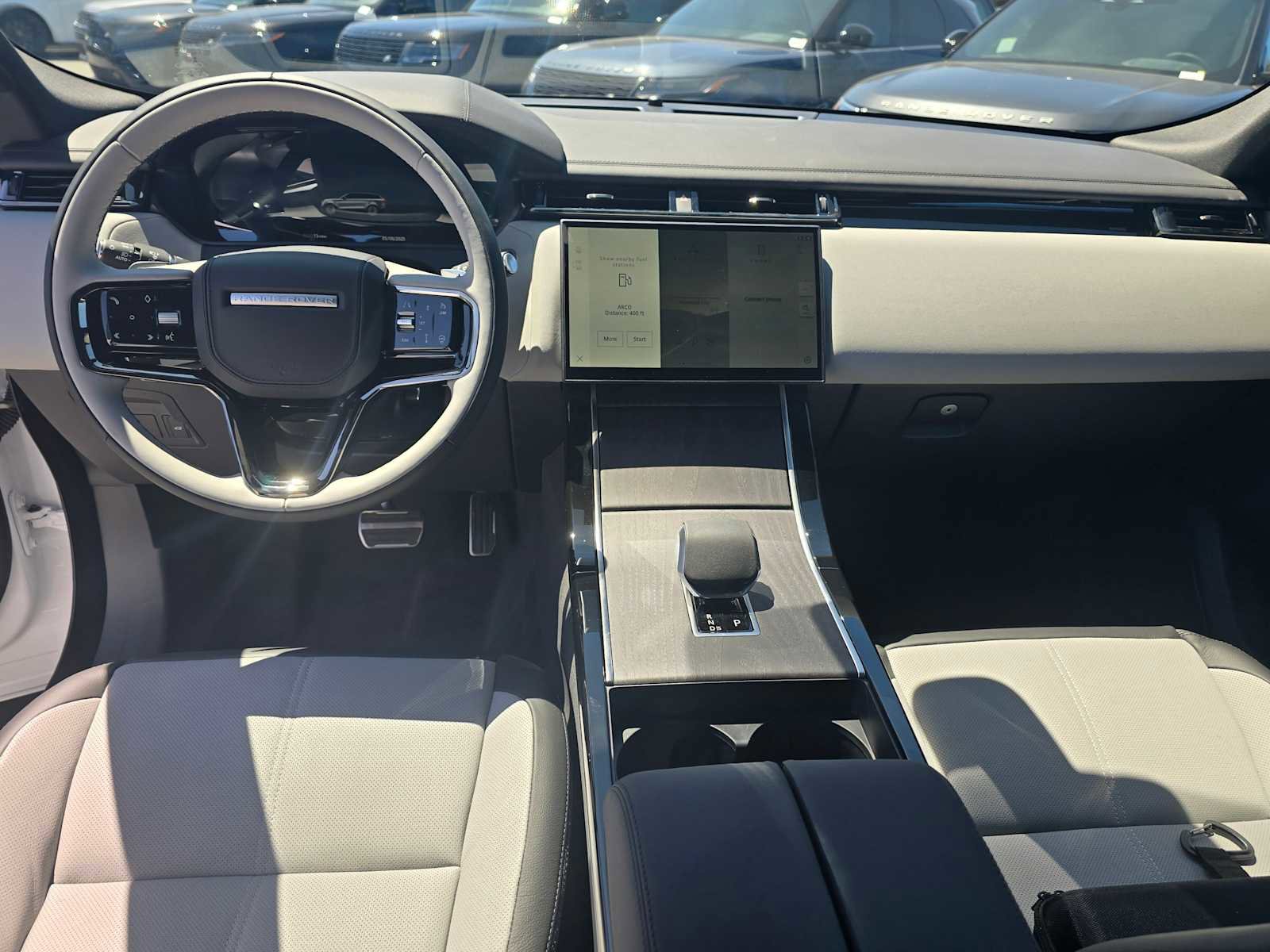 New 2026 Land Rover Range Rover Velar Dynamic SE image 21