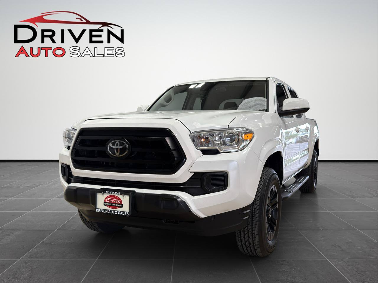 Used 2022 Toyota Tacoma SR AWD/4WD image 2