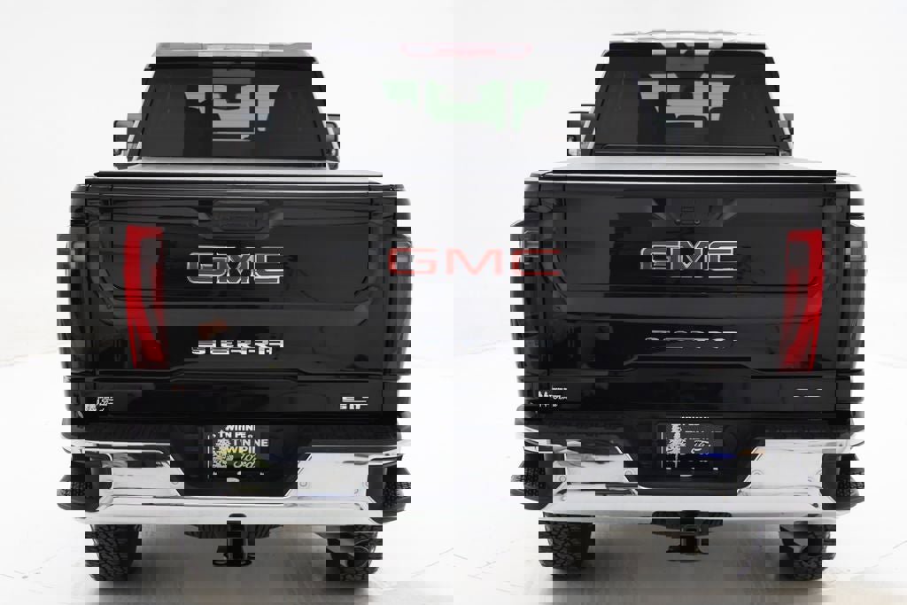 Used 2024 GMC Sierra 2500 SLT w/ SLT Premium Package image 9