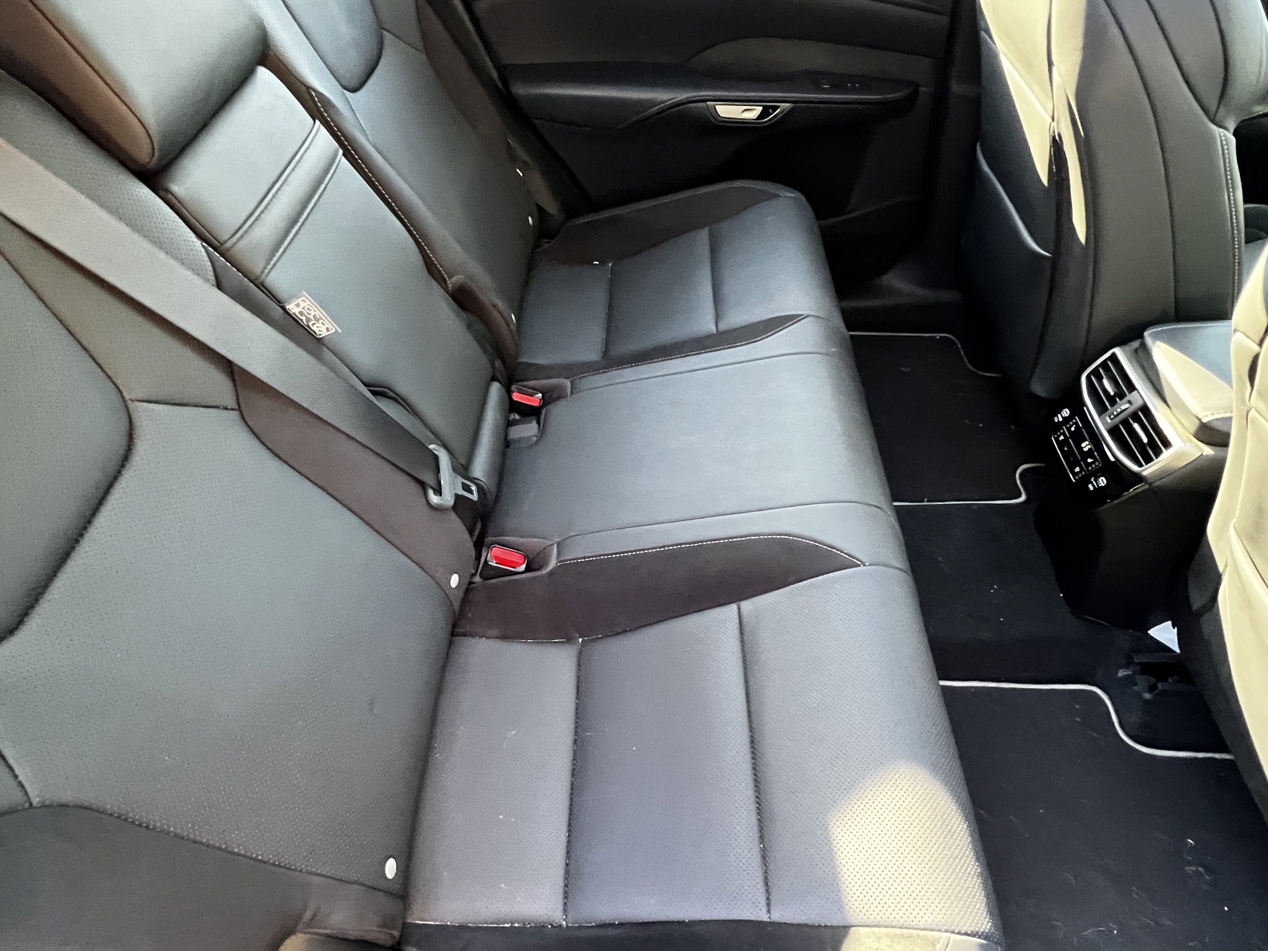 Used 2023 Lexus RX 500h F Sport w/ Cold Area Package image 39