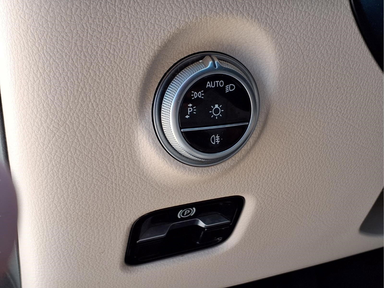 Certified 2023 Mercedes-Benz C 300 4MATIC Sedan image 28