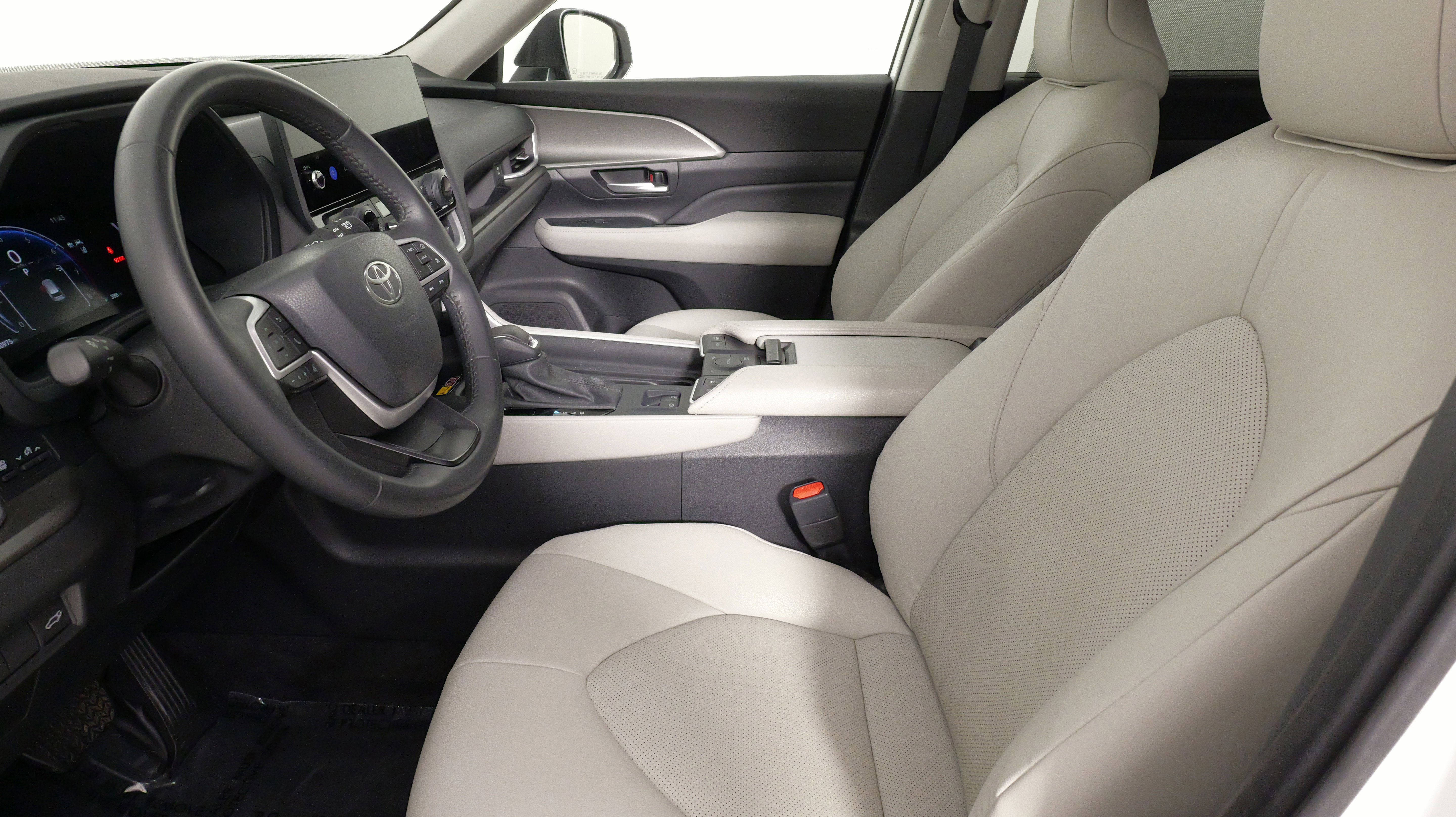 Used 2024 Toyota Grand Highlander XLE image 27