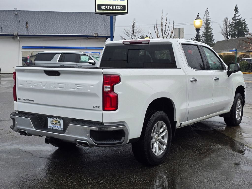 Used 2021 Chevrolet Silverado 1500 LTZ w/ Z71 Off-Road Package AWD/4WD image 5