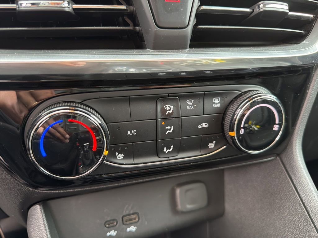 Used 2024 Buick Encore GX Sport Touring w/ Comfort Package image 19