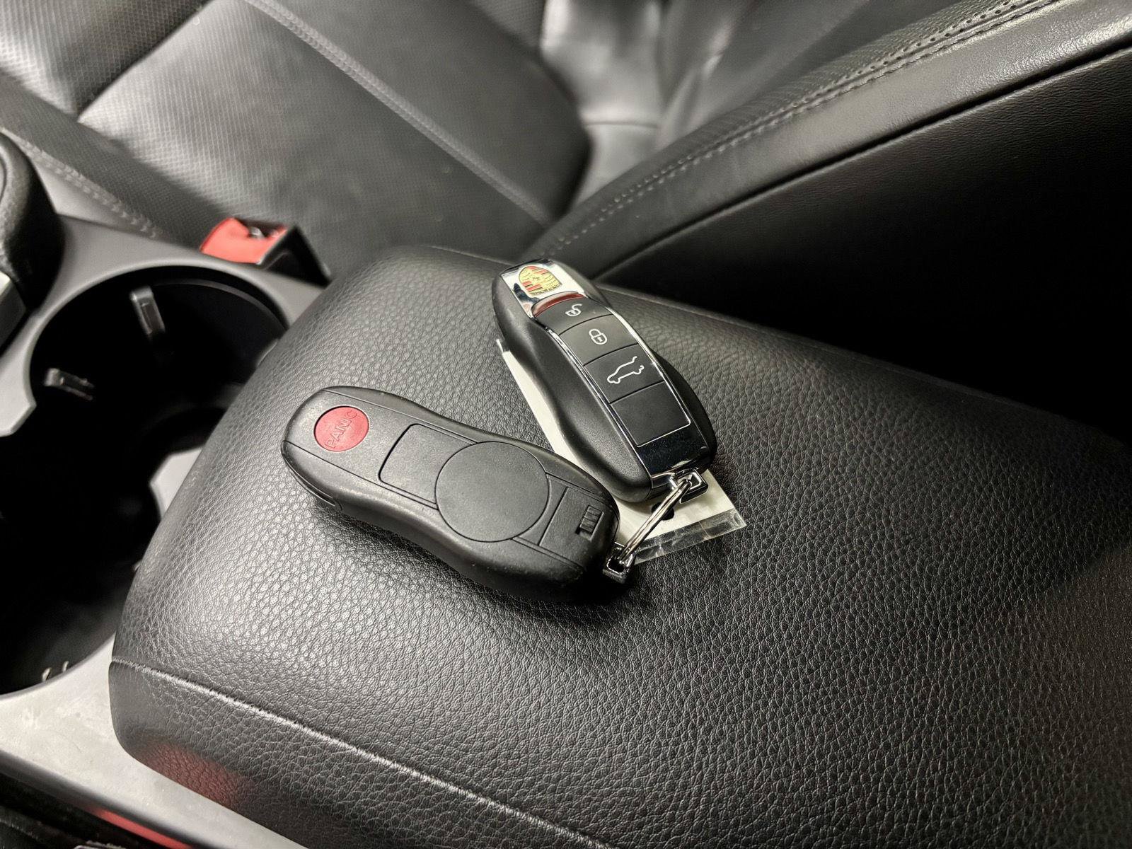 Used 2022 Porsche Macan S AWD/4WD image 37