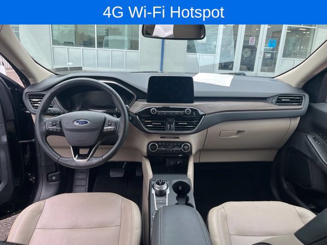 Used 2020 Ford Escape Titanium w/ Titanium Premium Package 2.0 AWD/4WD image 11