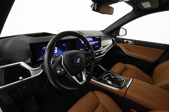 Used 2024 BMW X5 xDrive50e image 11