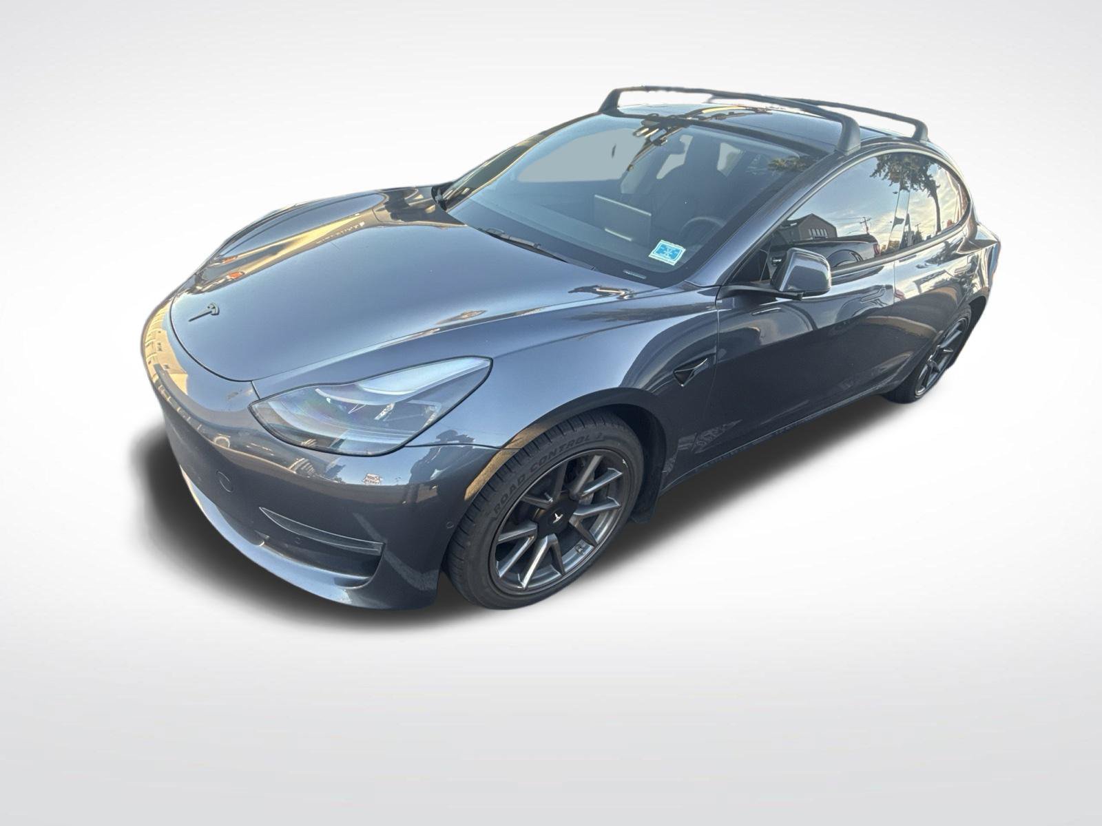 Used 2022 Tesla Model 3 Long Range AWD/4WD image 5