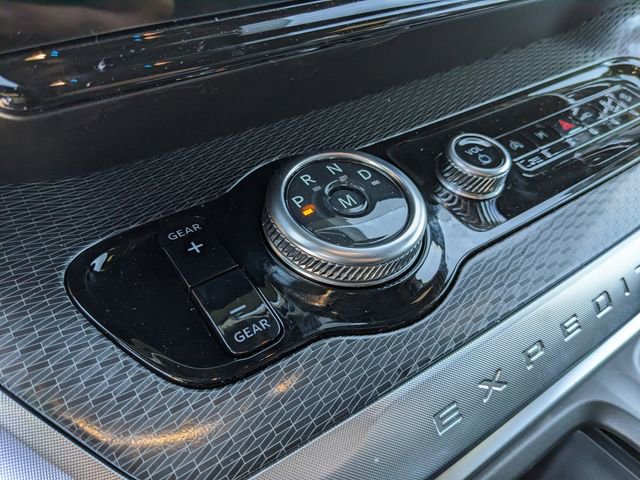 New 2025 Ford Expedition Max Platinum w/ Stealth Performance Package image 27