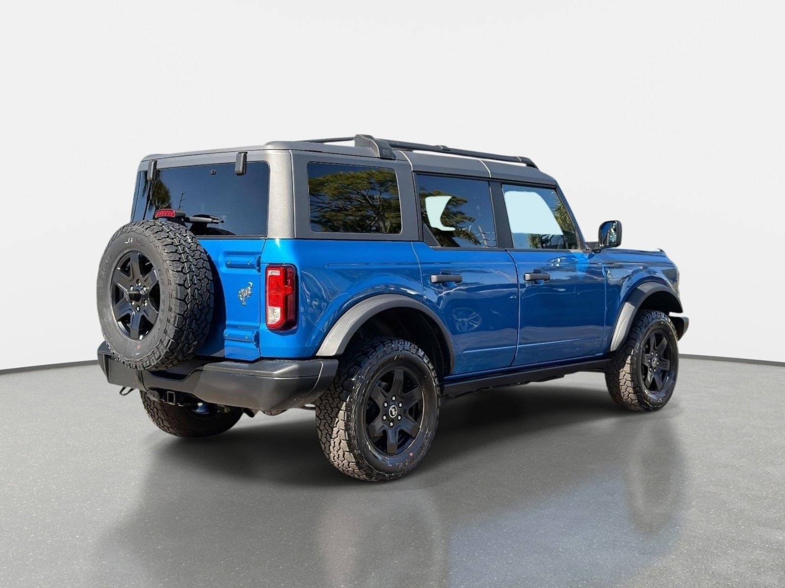 Used 2024 Ford Bronco Black Diamond AWD/4WD image 3