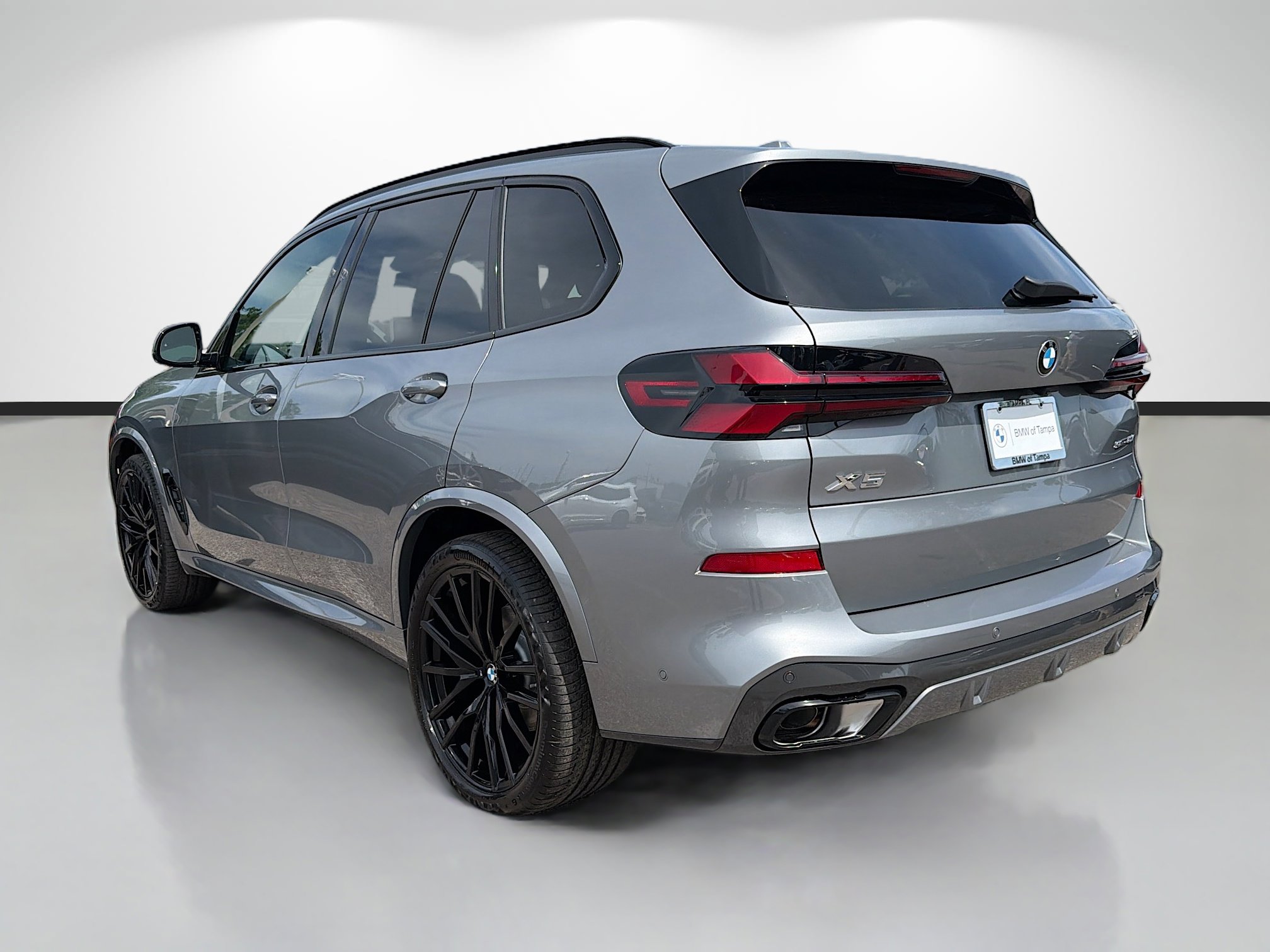 New 2026 BMW X5 sDrive40i w/ M Sport Package image 5