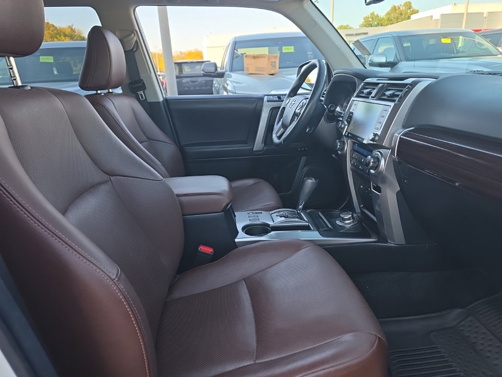 Certified 2022 Toyota 4Runner Limited AWD/4WD image 11
