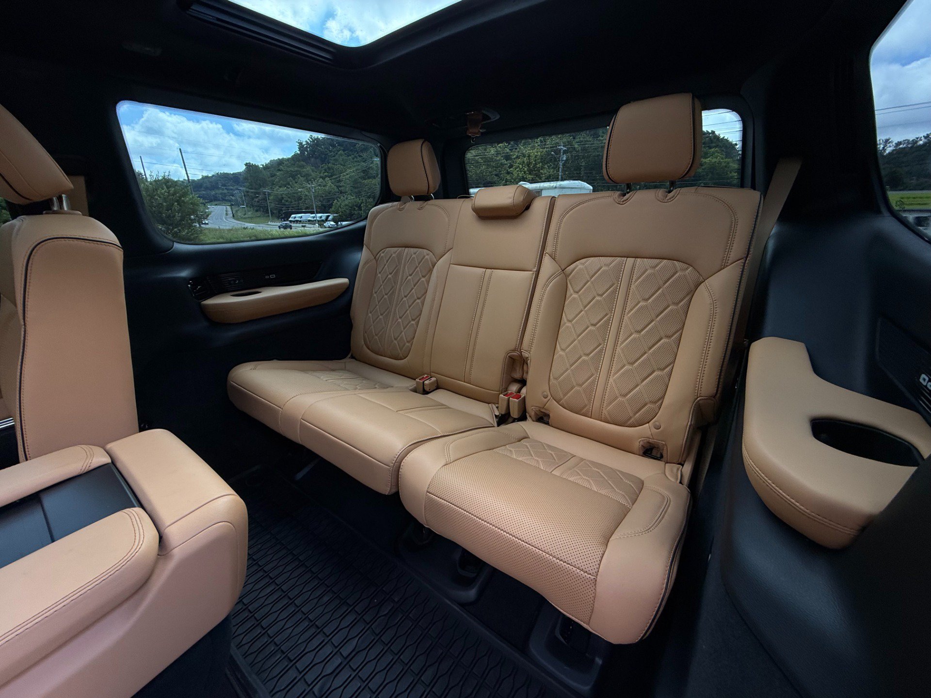 Used 2025 Jeep Grand Wagoneer Series III w/ Rear Seat Video Group 1 AWD/4WD image 43