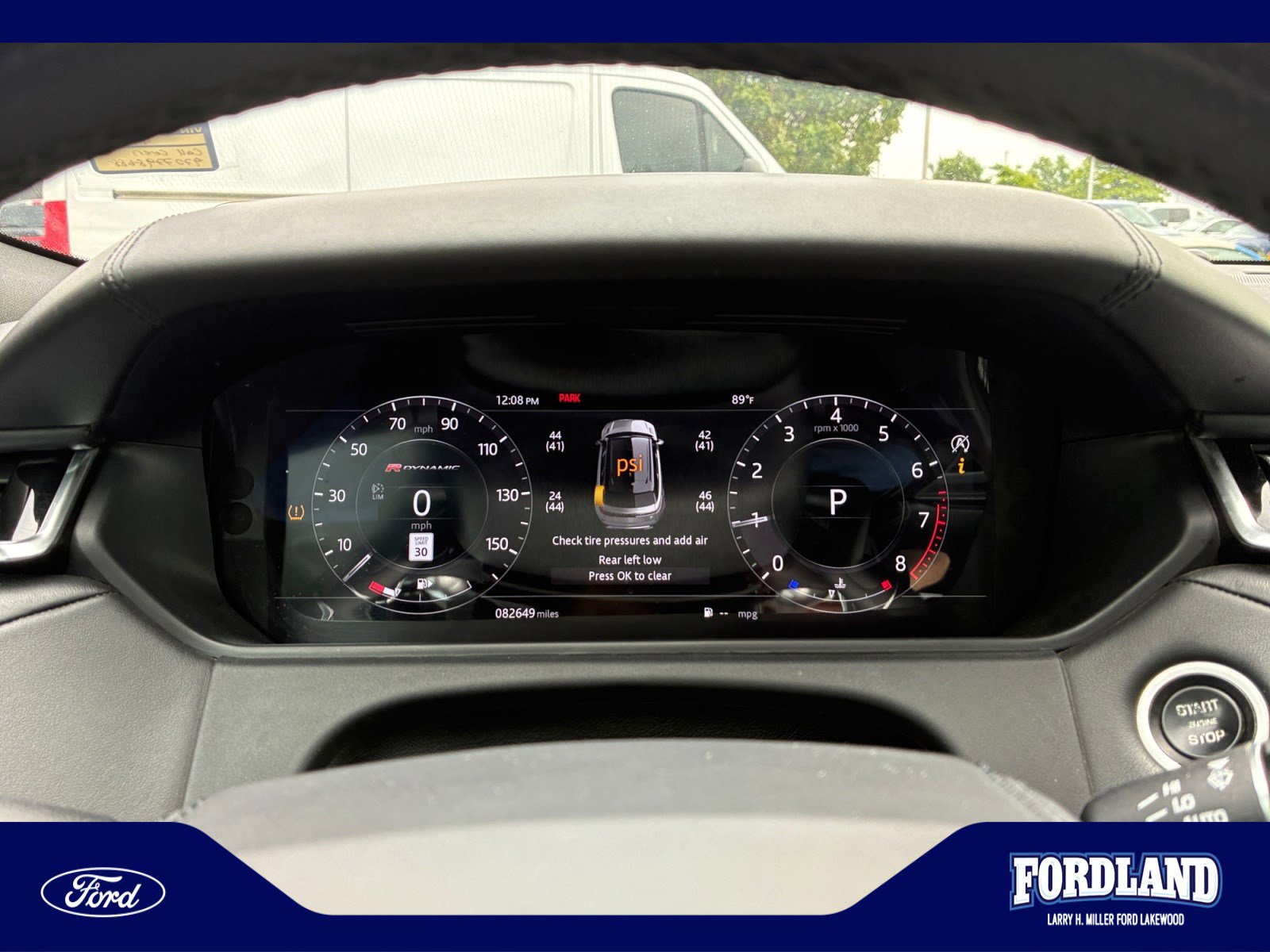 Used 2019 Land Rover Range Rover Velar R-Dynamic SE AWD/4WD image 11