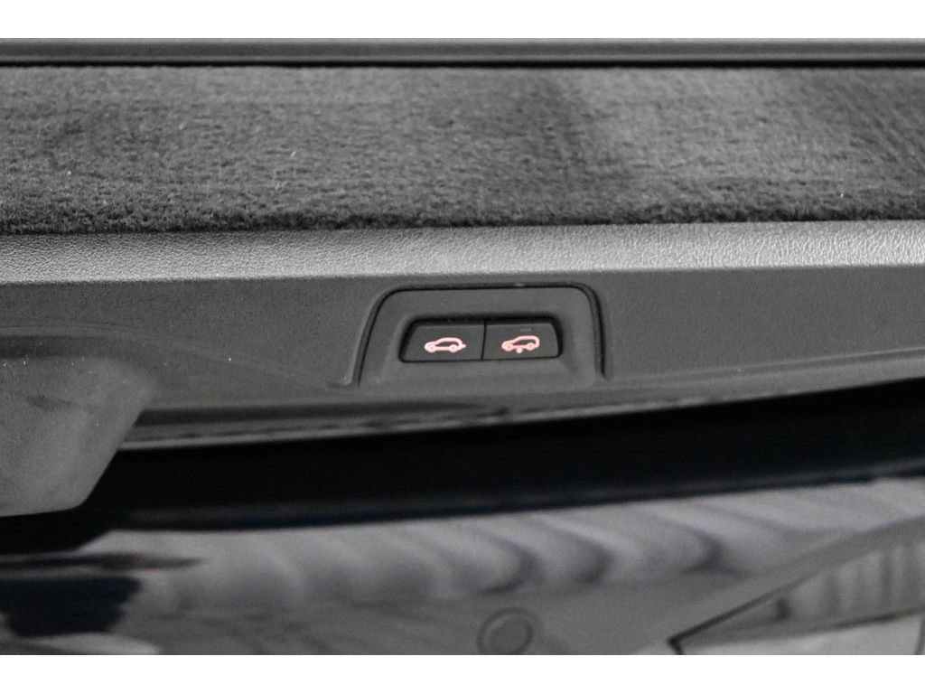 Used 2025 BMW X7 M60i AWD/4WD image 74
