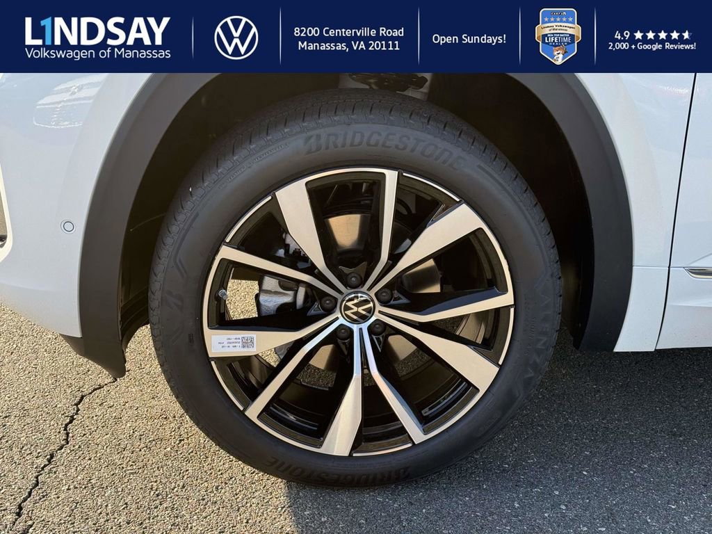 New 2026 Volkswagen Atlas SEL Premium R-Line image 7