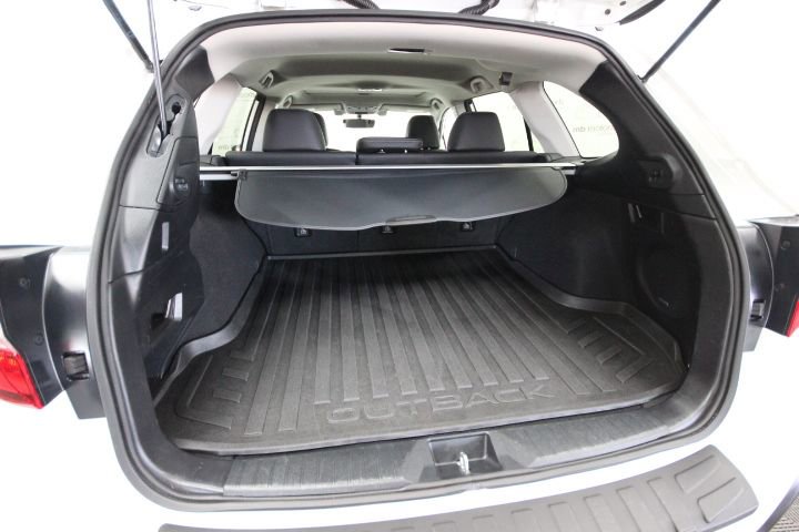 Used 2018 Subaru Outback 2.5i Limited image 6