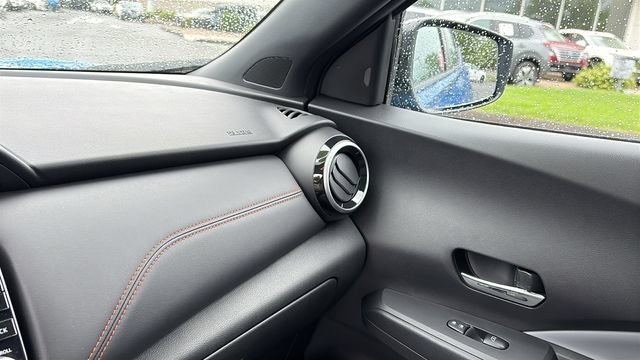 Certified 2024 Nissan Kicks SR w/ SR Premium Package FWD image 18