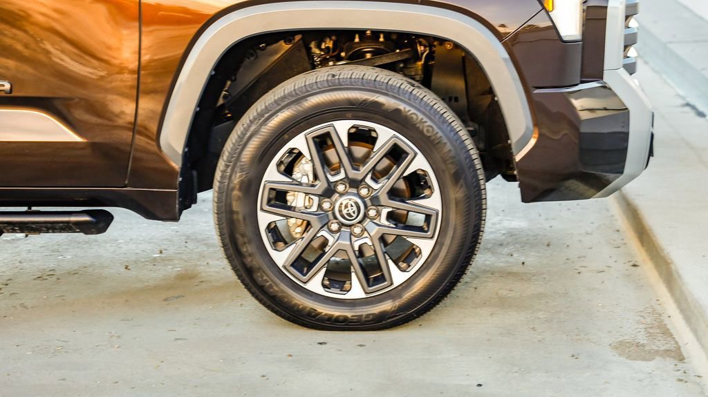 Used 2023 Toyota Tundra Limited image 11