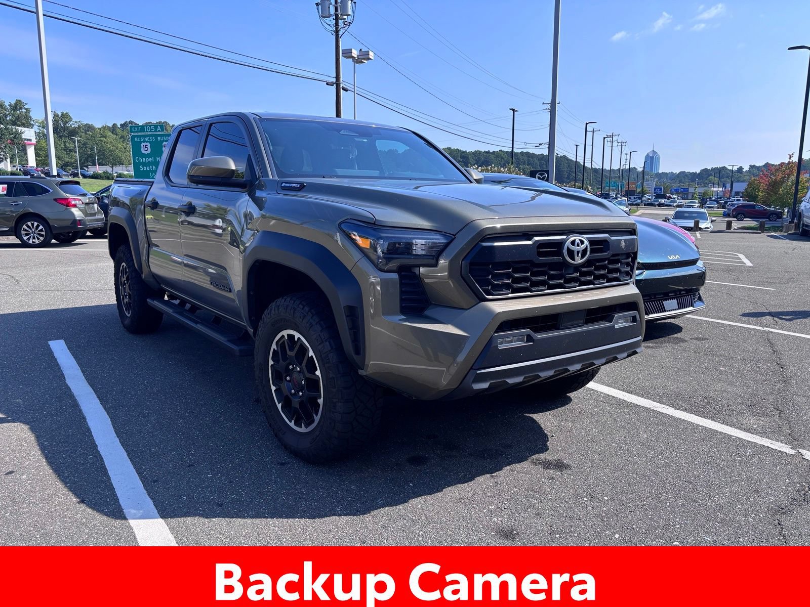 Used 2025 Toyota Tacoma TRD Off-Road AWD/4WD image 7