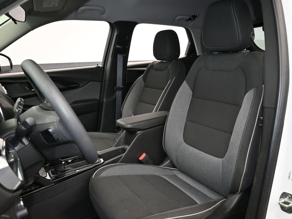 Used 2022 Chevrolet TrailBlazer LT w/ Driver Confidence Package image 10