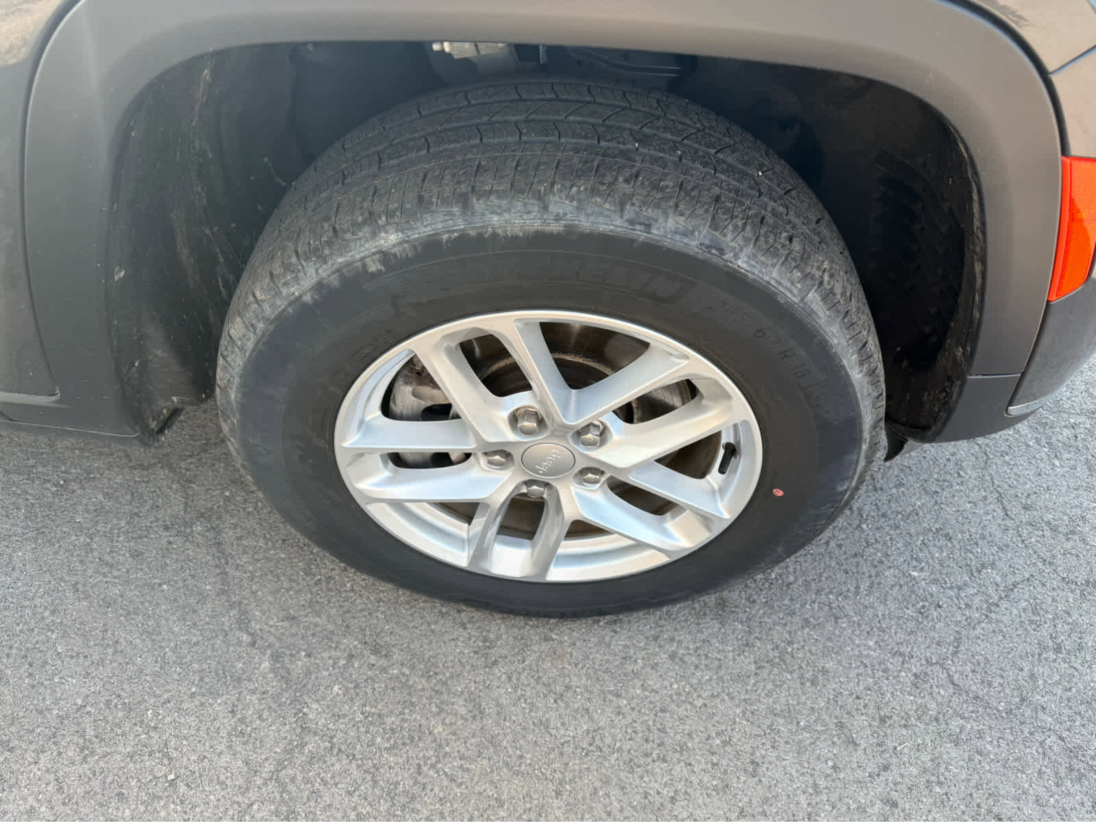 Used 2022 Jeep Grand Cherokee L Laredo w/ Luxury Tech Group I image 4