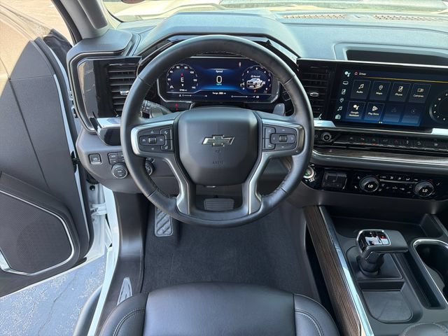 Used 2024 Chevrolet Silverado 1500 LT Trail Boss w/ LT Trail Boss Premium Package AWD/4WD image 15
