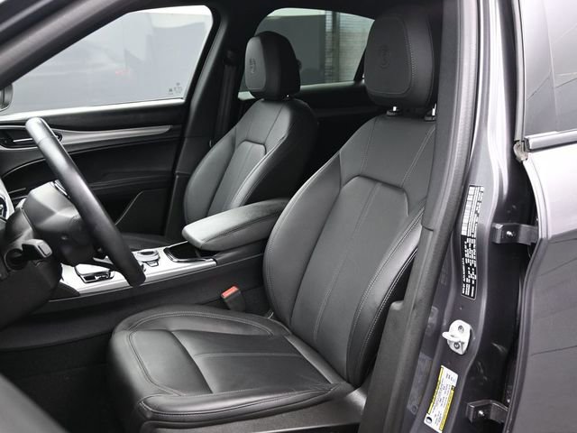 Used 2024 Alfa Romeo Stelvio Ti image 5
