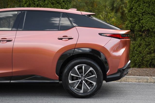 Used 2024 Lexus RZ 450e Premium w/ Technology Package AWD/4WD image 7