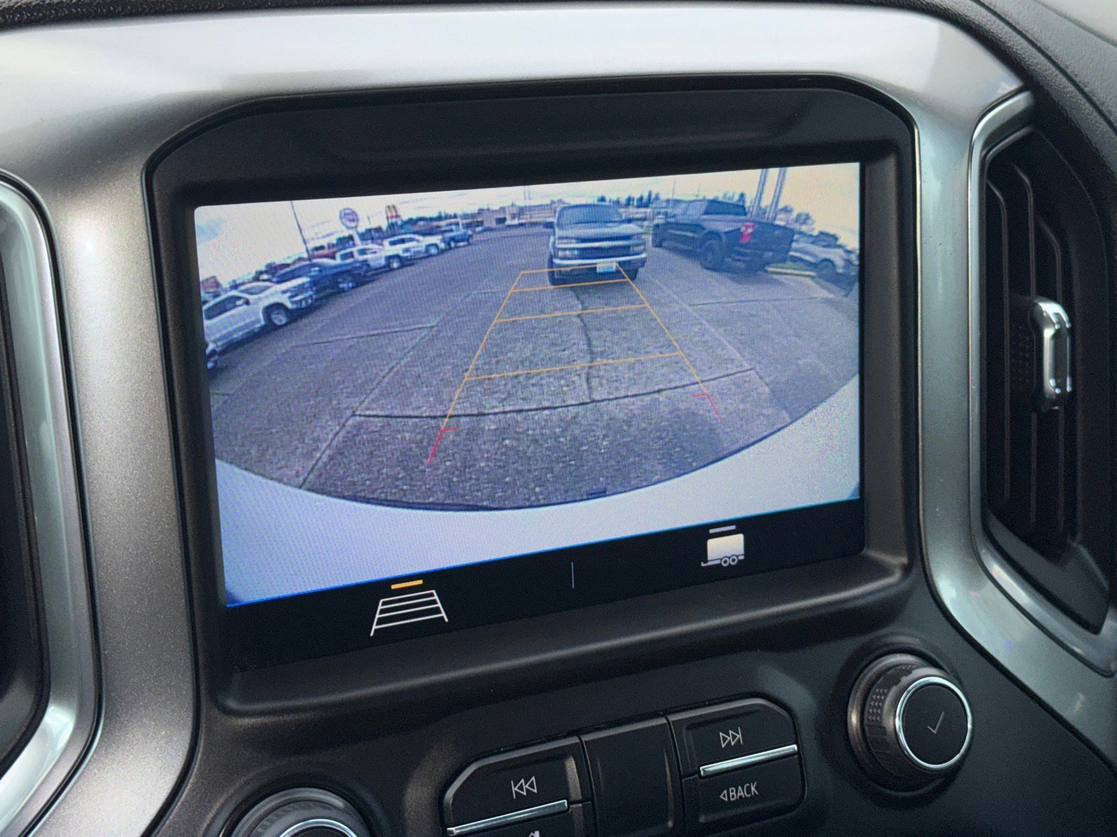 Used 2019 Chevrolet Silverado 1500 LT Trail Boss w/ Bed Protection Package image 15